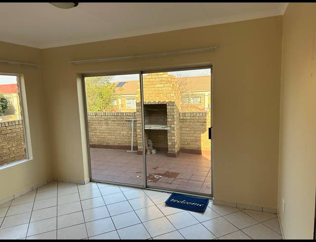 2 BEDROOM APARTMENT FOR SALE IN KENLEAF